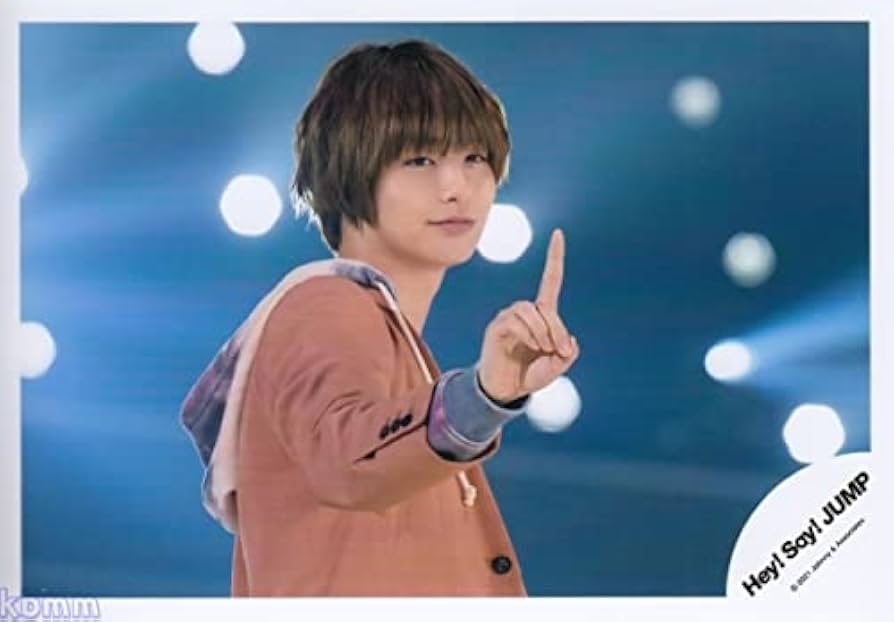 Hey! Say! JUMP 伊野尾慧さん 公式 写真 Amazon.co.jp: Hey! Say! JUMP 公式生写真 （伊野尾慧）HI00057